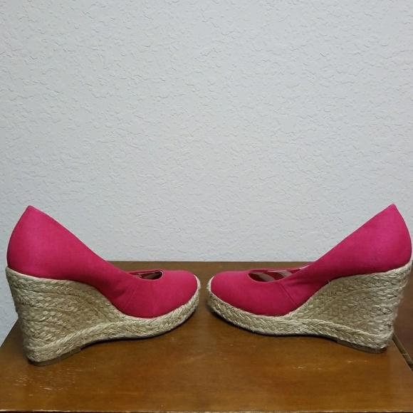 BCBG Pink Wedges - Picture 4 of 7